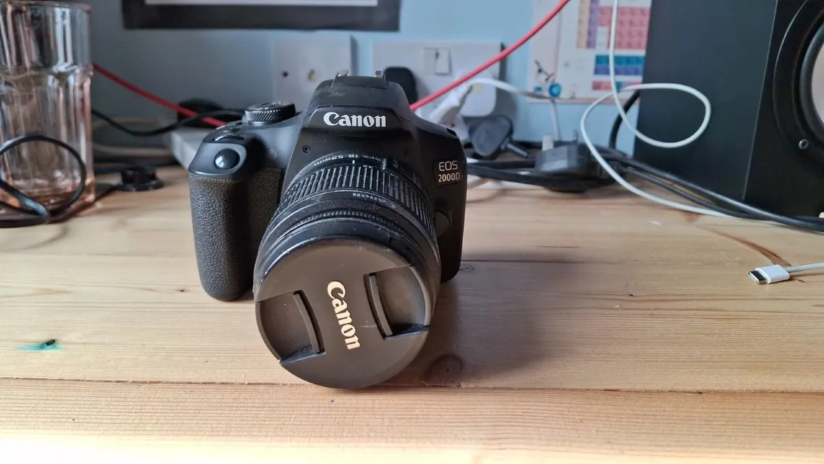 Canon EOS 2000D camera + Canon EF-S 18-55mm lens - Image 3