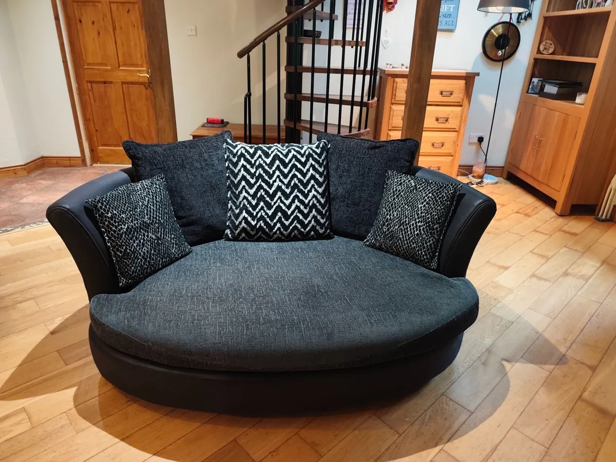 3 Seater Sofa and 2 Seater Cuddler - Image 4