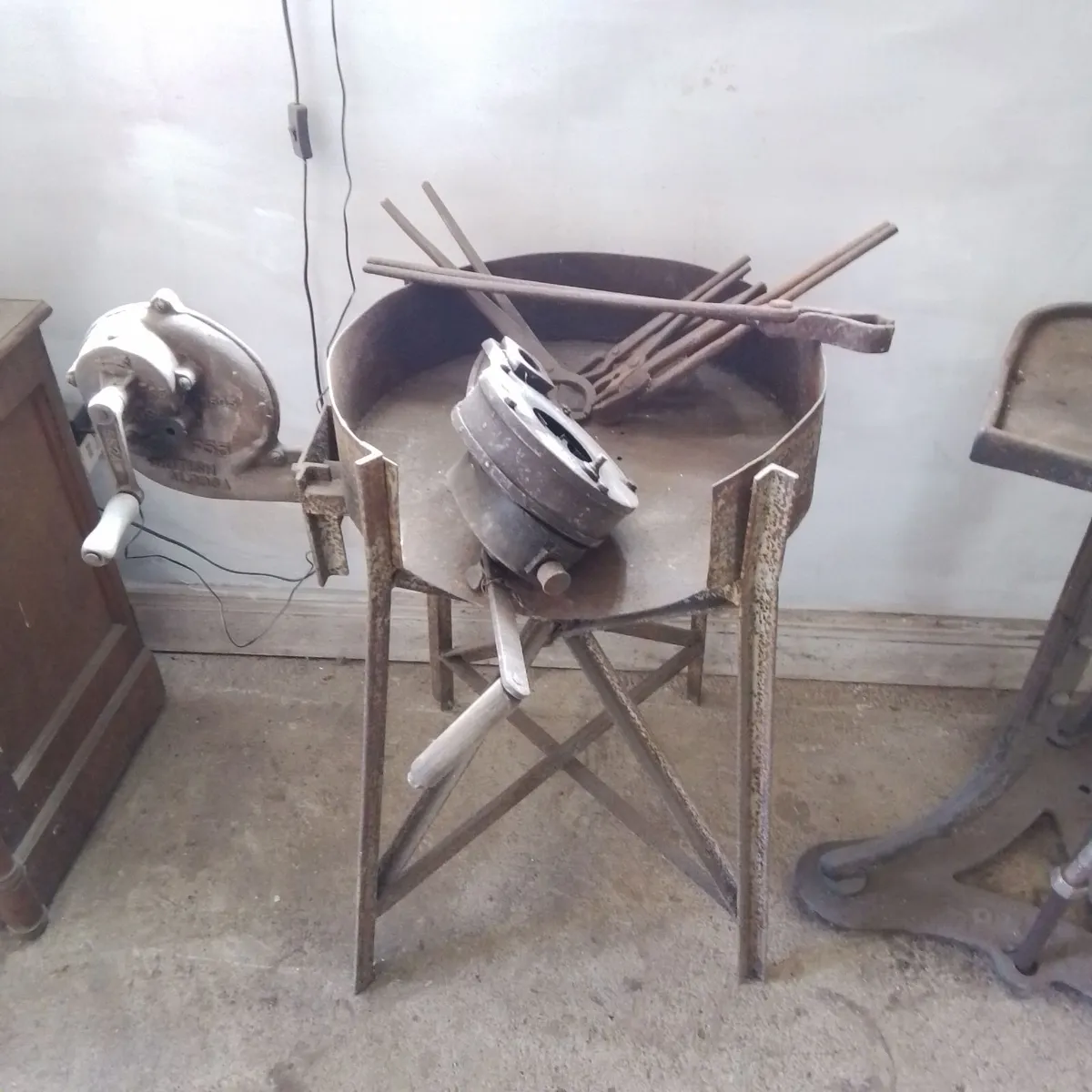 Blacksmith forge - Image 2