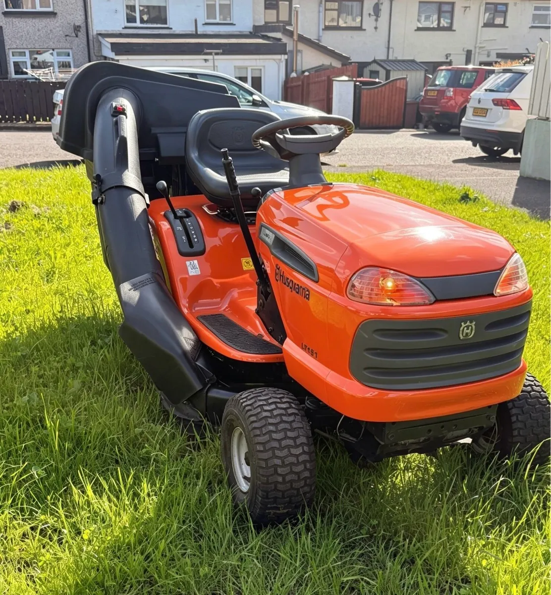 Husqvarna ride on lawnmower - Image 1