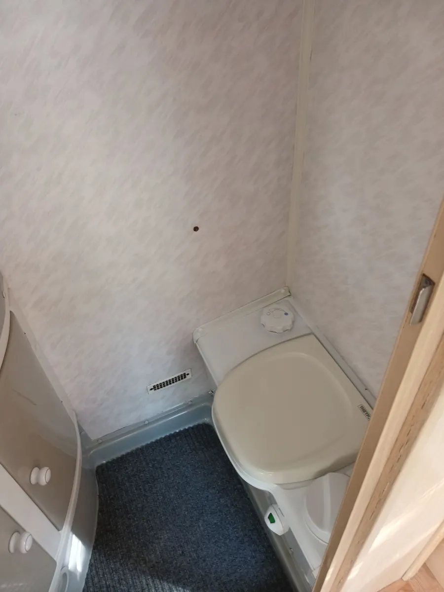 Caravan - Image 4