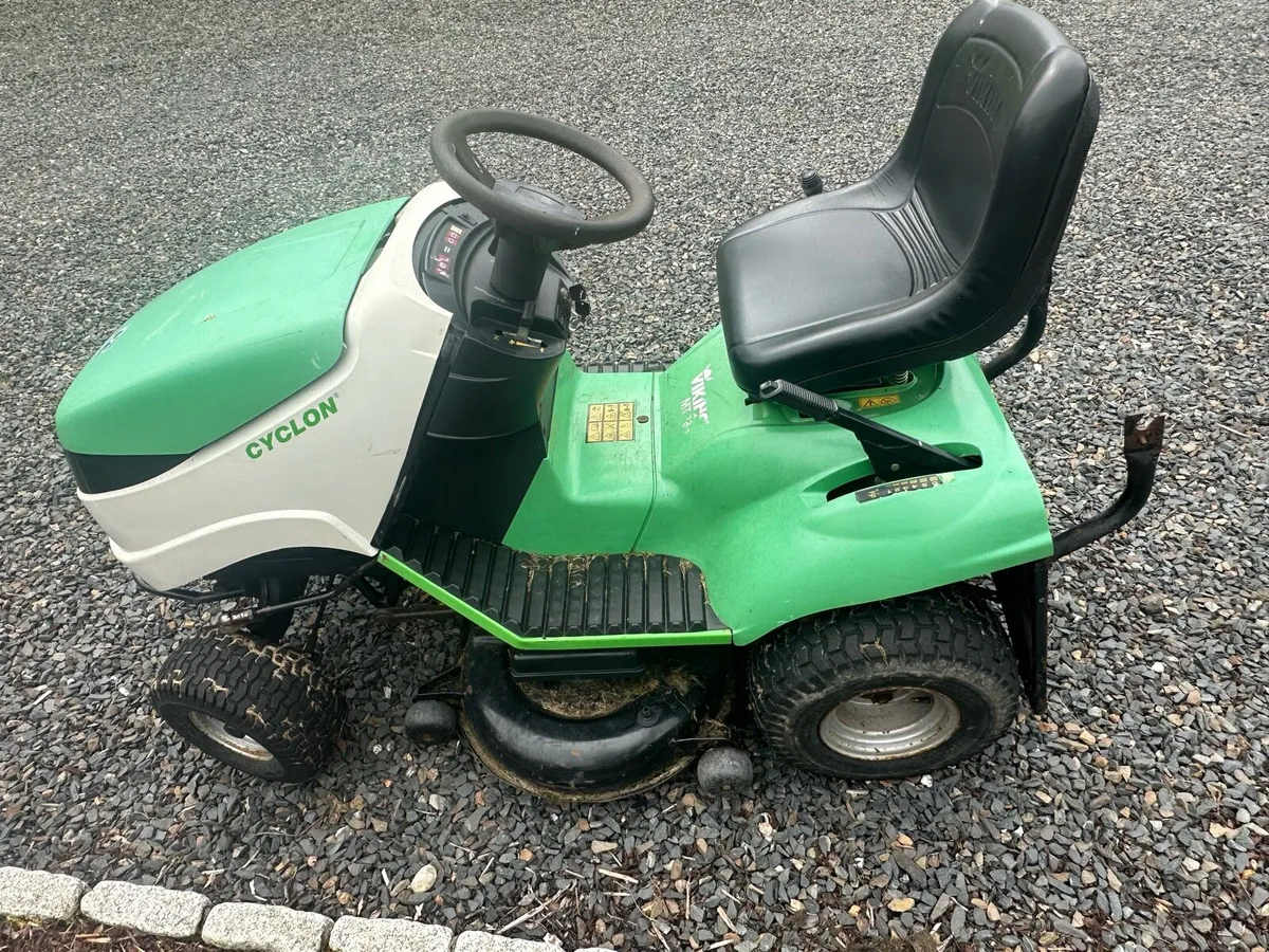 Ride on mower - Image 2