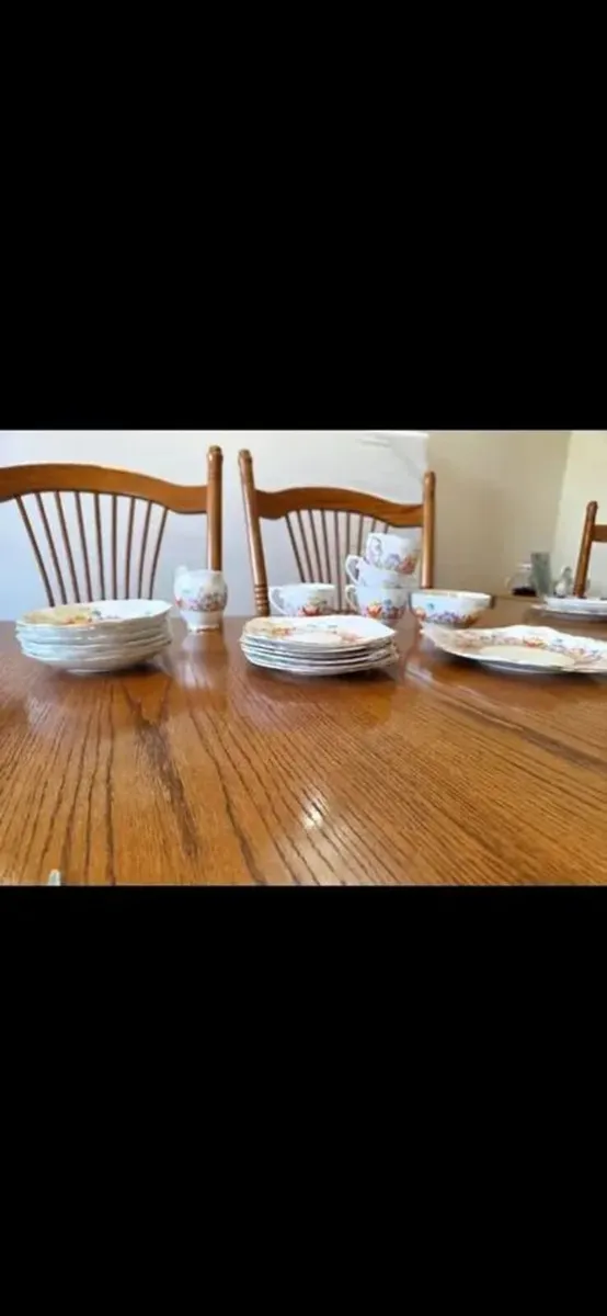 Vintage Roslyn Fine Bone China Tea Set - Image 4