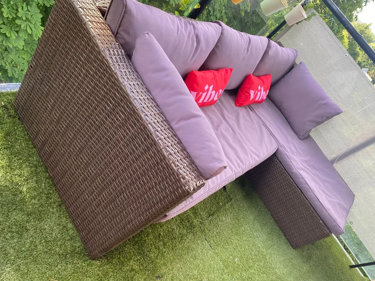 Garden furniture - Image 2