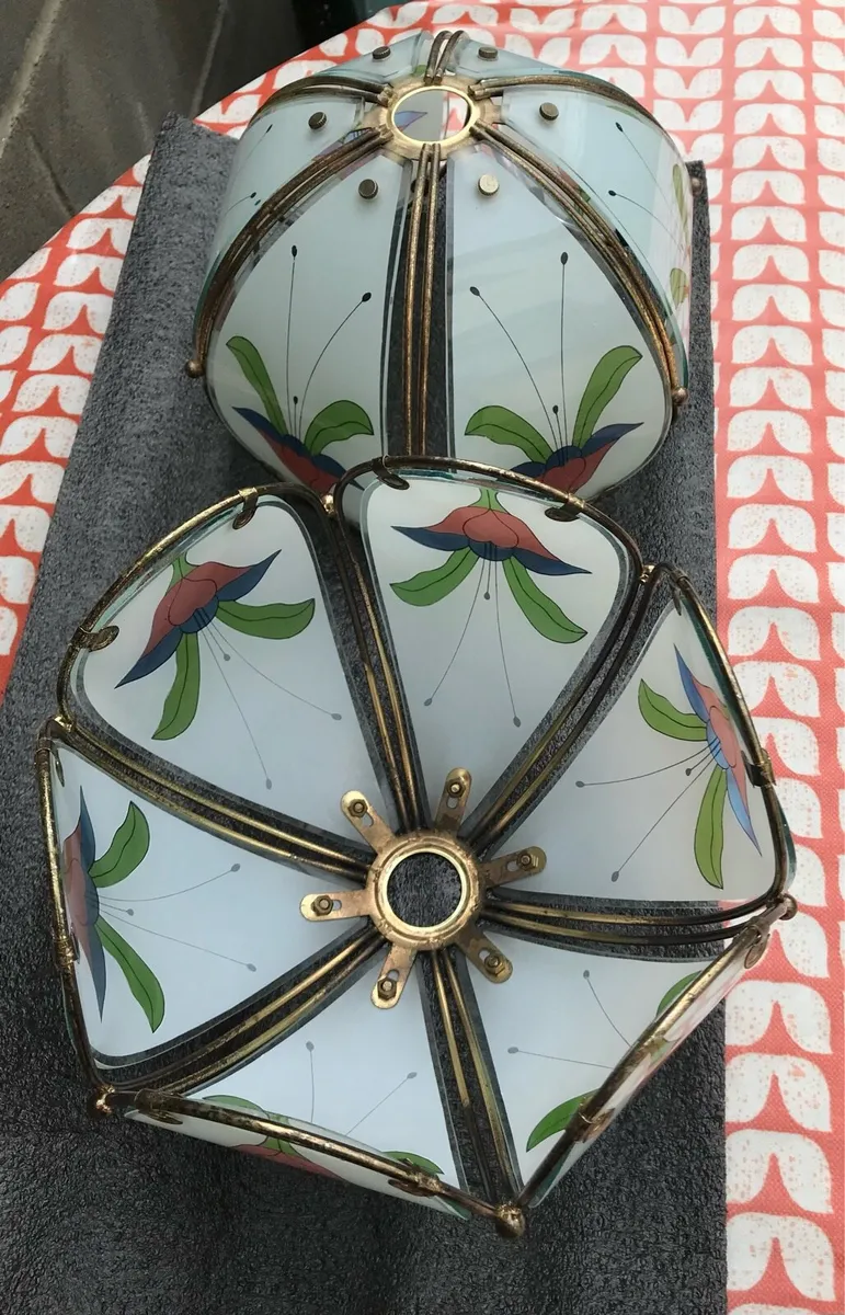2 Matching Glass Lampshades - Image 3