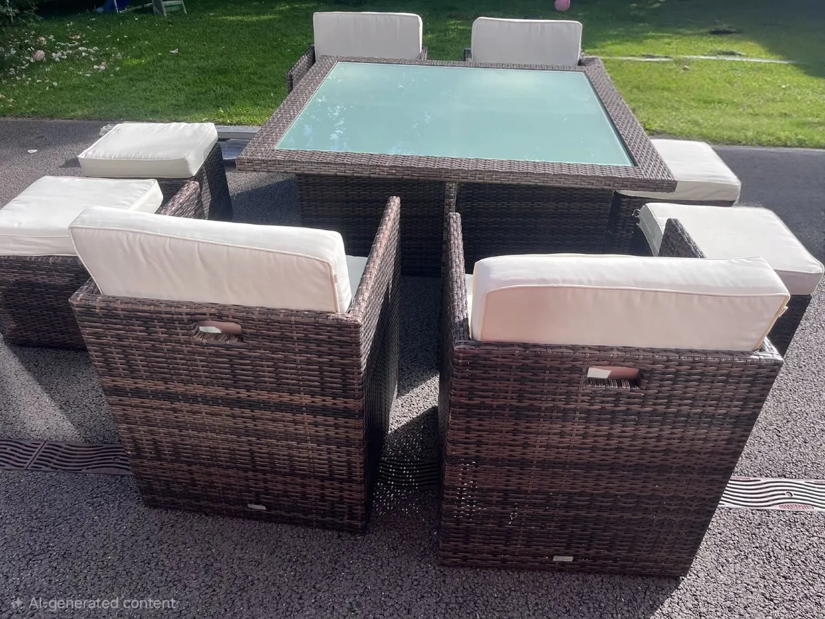 Outdoor furniture - Image 2