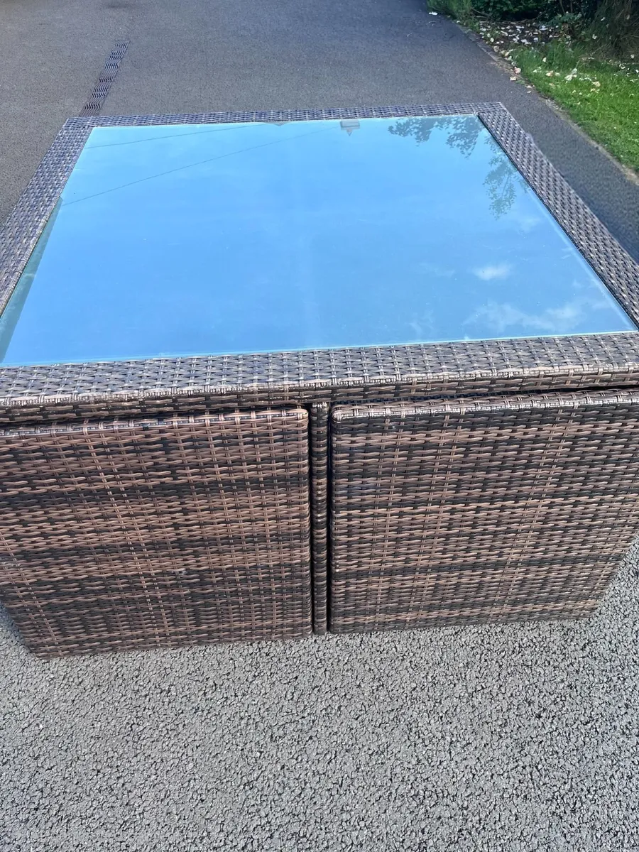 Outdoor furniture - Image 4