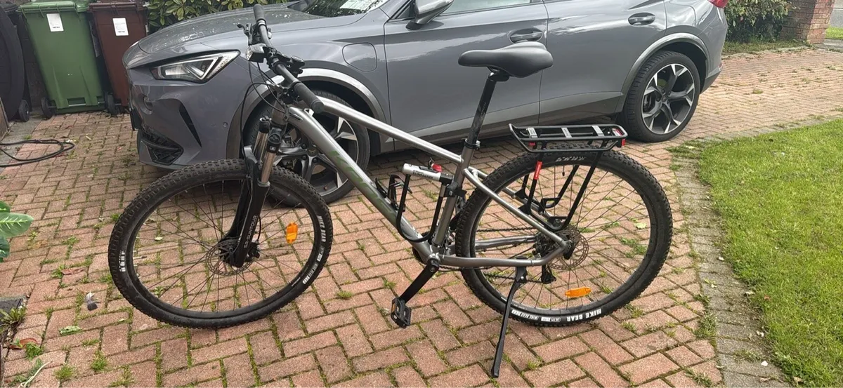 Kross Hexagon 4.0 EQ Hybrid Bicycle - Image 1