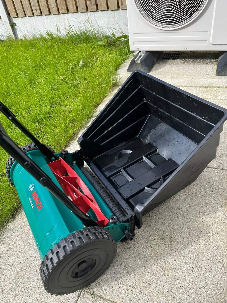 Bosch AHM 38 G Push Lawn Mower - Image 1