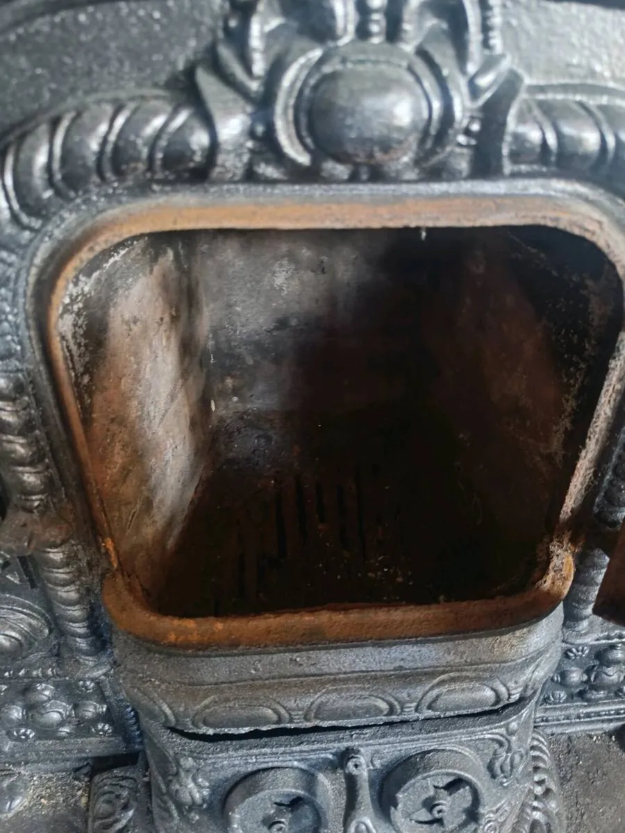 Stove - Image 2