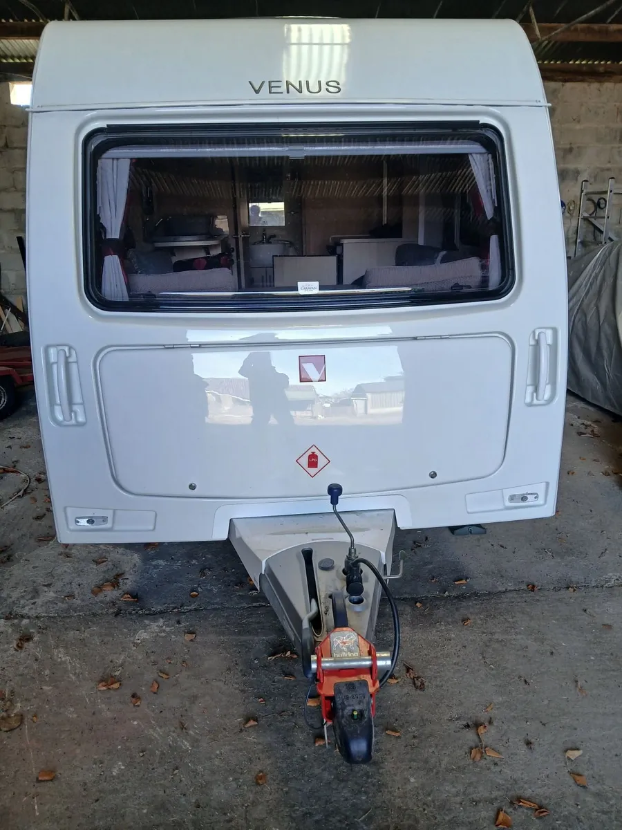 Caravan - Image 1