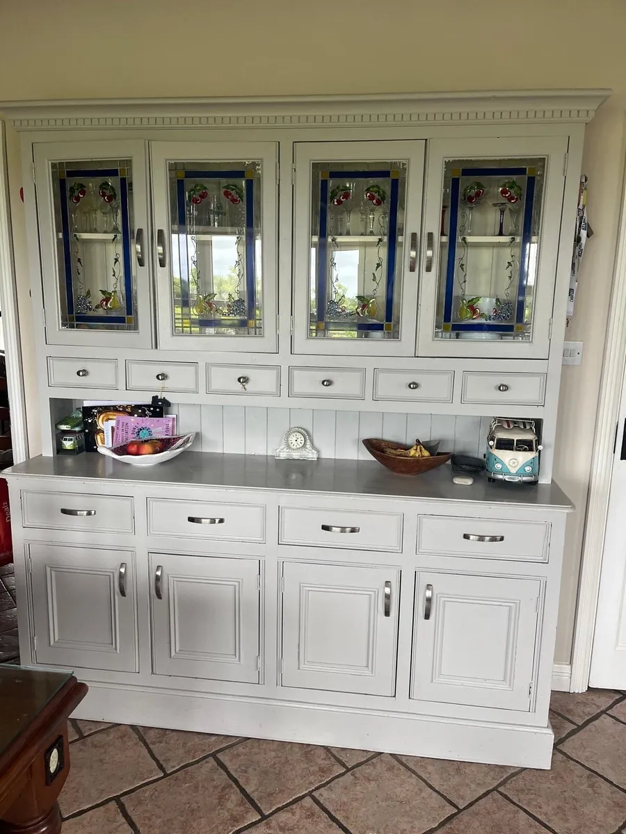 Kitchen dresser