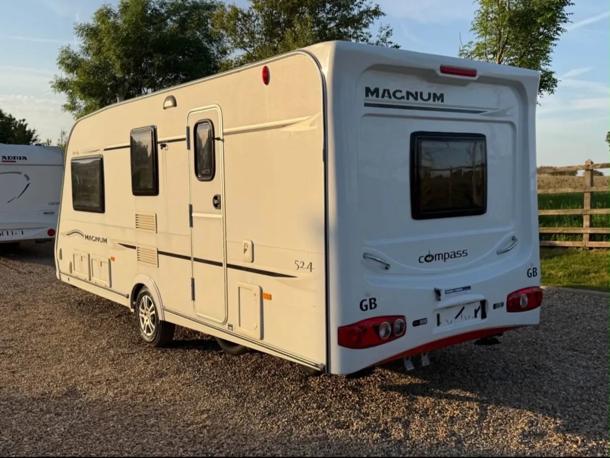 Caravan - Image 4
