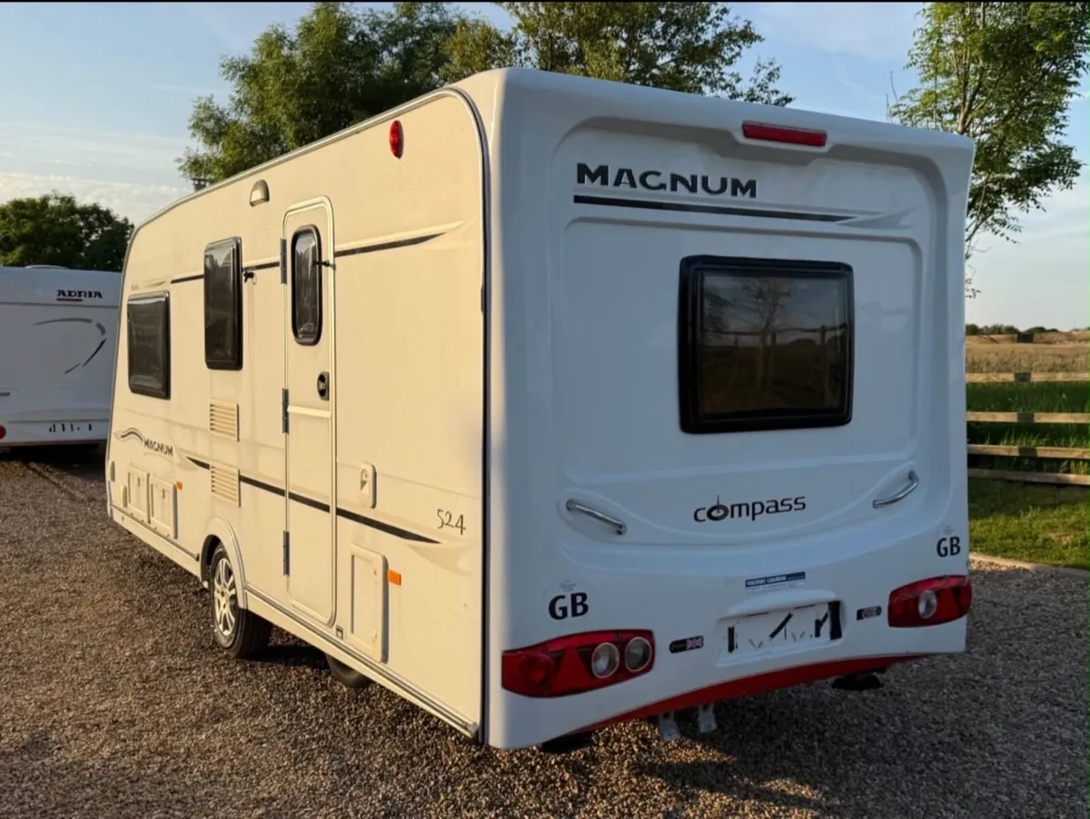 Caravan - Image 2
