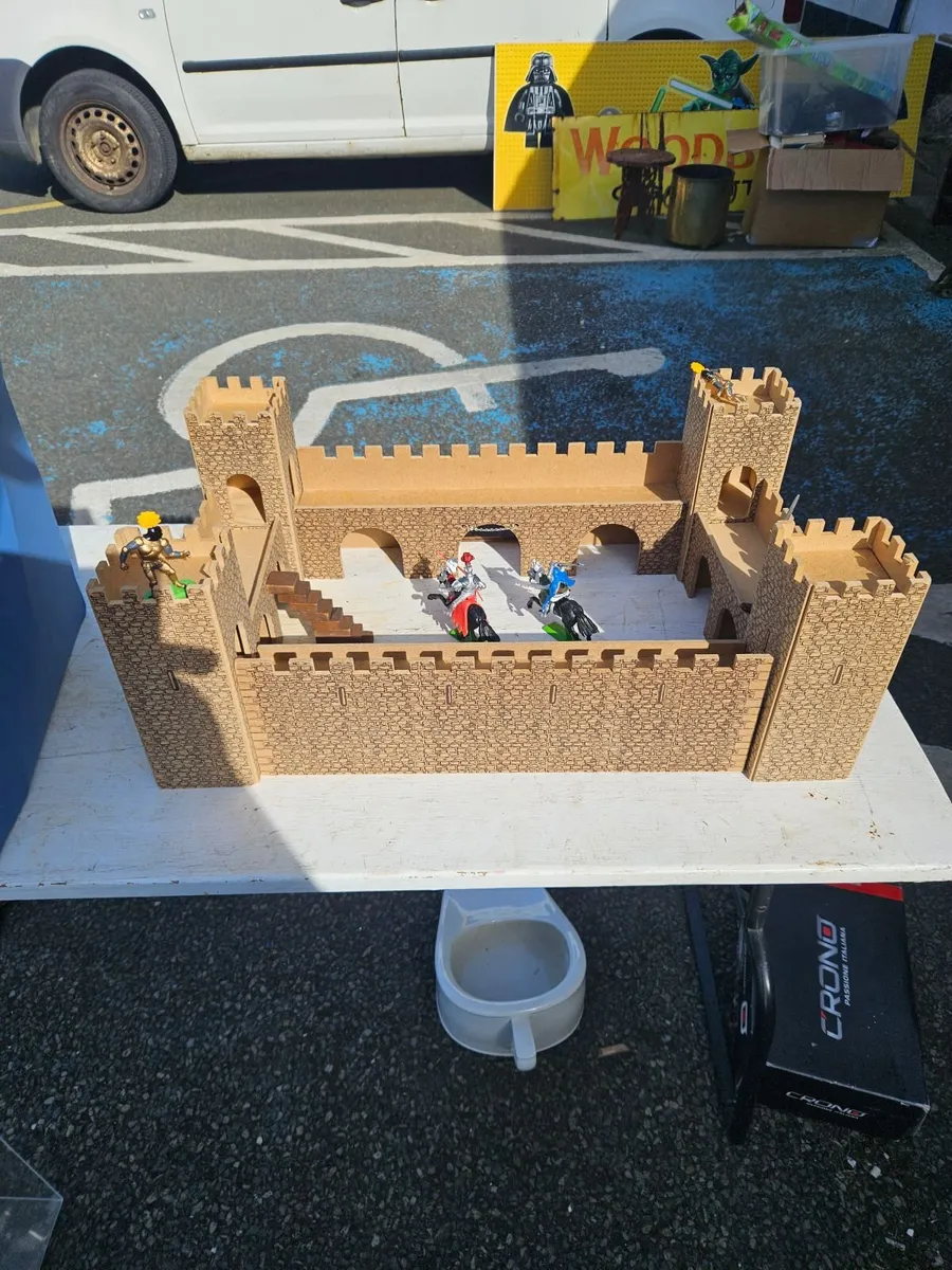 Wooden Castle with Knights - Image 3