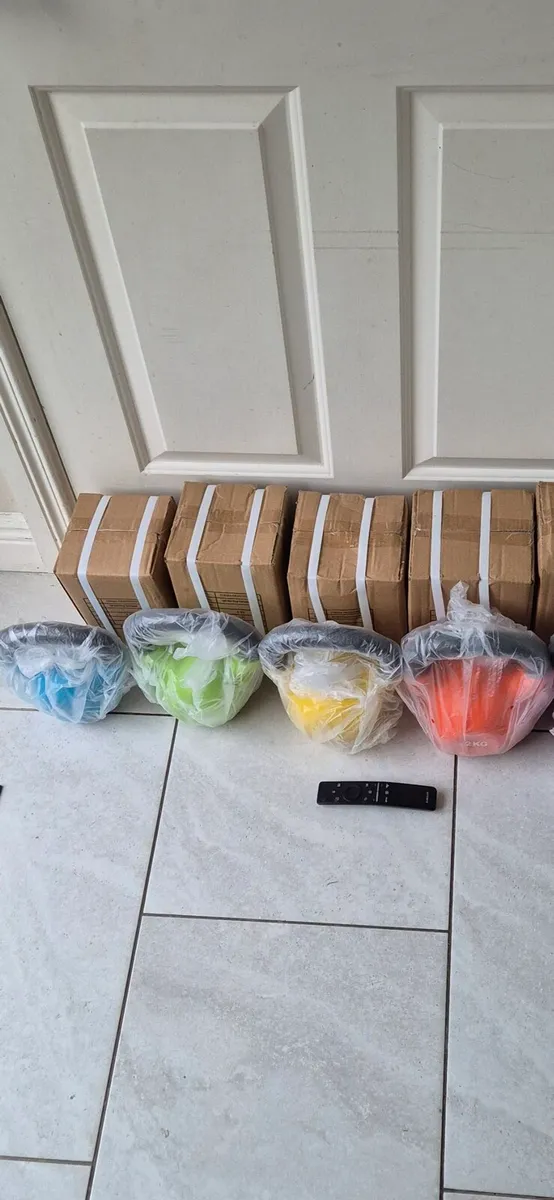4xbrand new cast iron kettlebells - Image 2