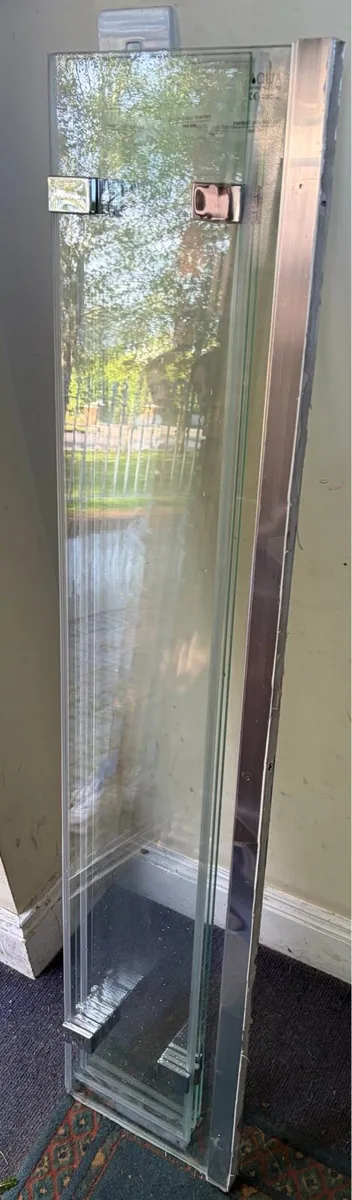 Aqua chrome folding bath screen - Image 3