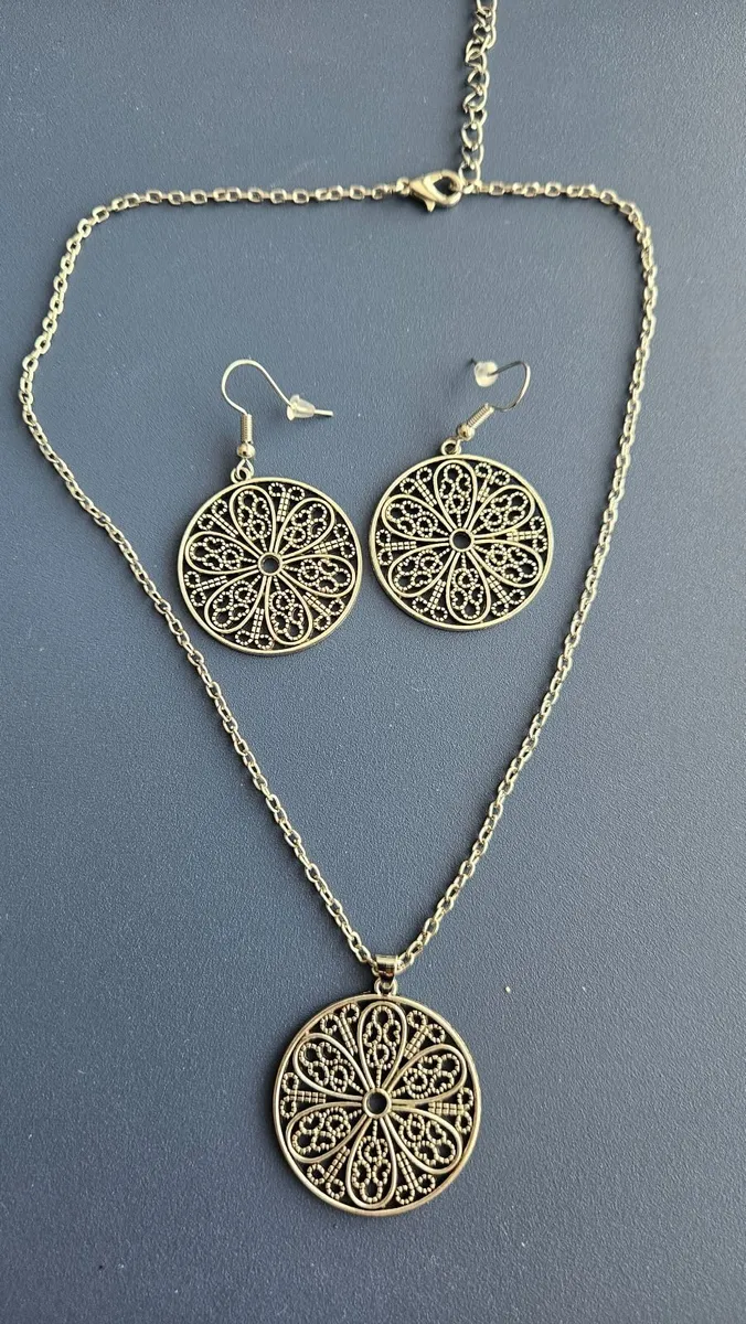 Necklace and Earrings - Image 4