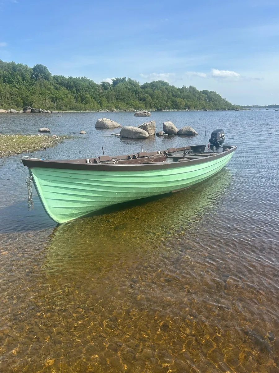 19ft McAlinden lake boat and Snipe Trailer - Image 1
