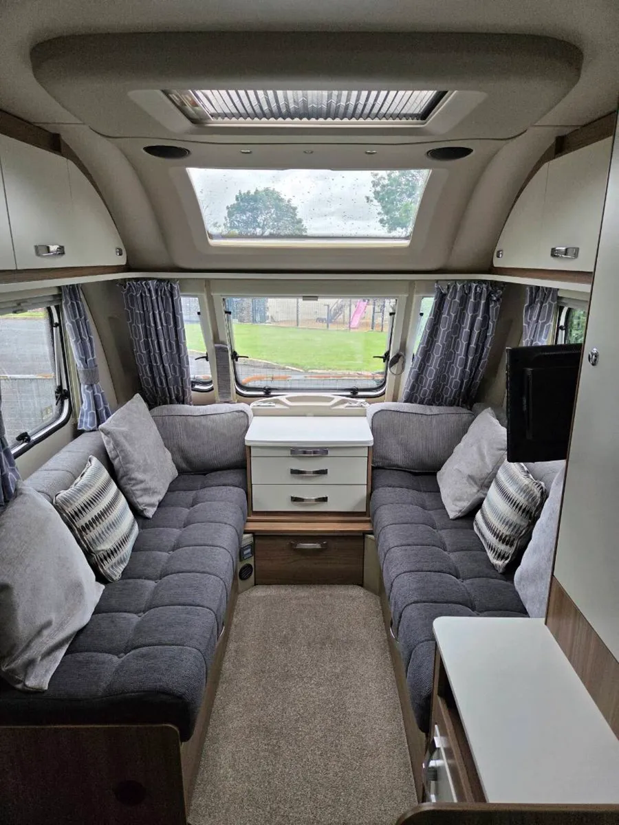 2017 Swift Sprite Major 6 – 6 Berth Family Caravan - Image 1