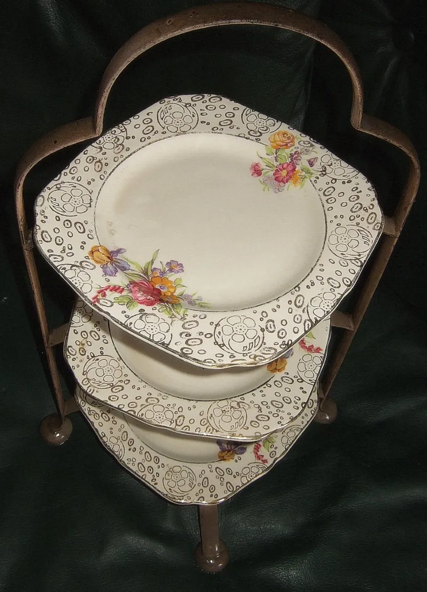 Vintage H&K Tunstall 3-Tier Cake Stand - Image 4