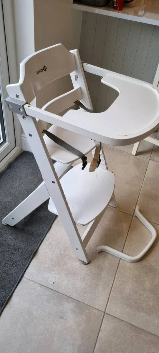 High chair - Image 1