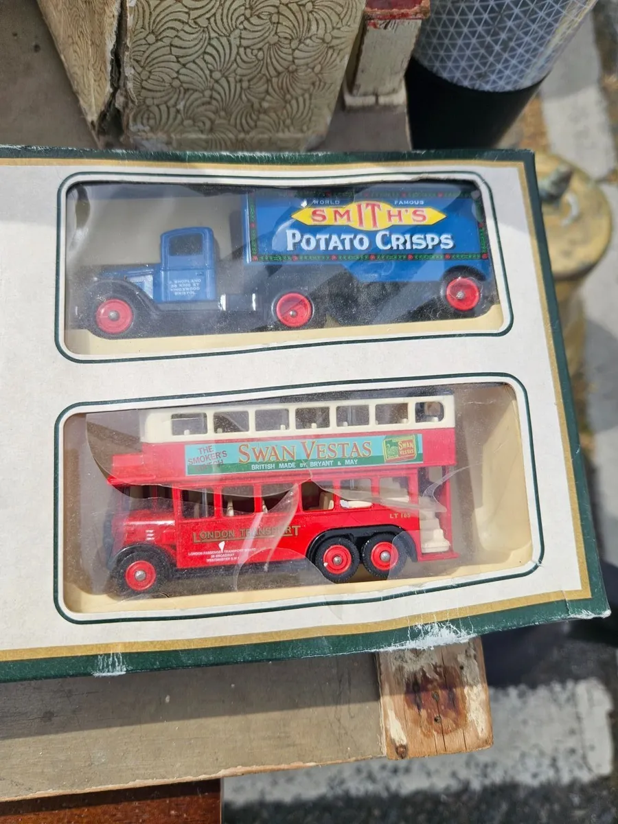 Corgi Lledo Set - Image 2