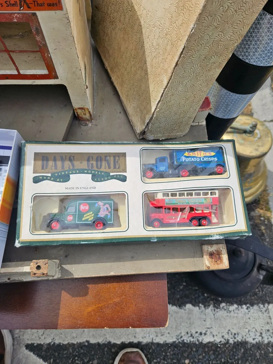 Corgi Lledo Set - Image 1