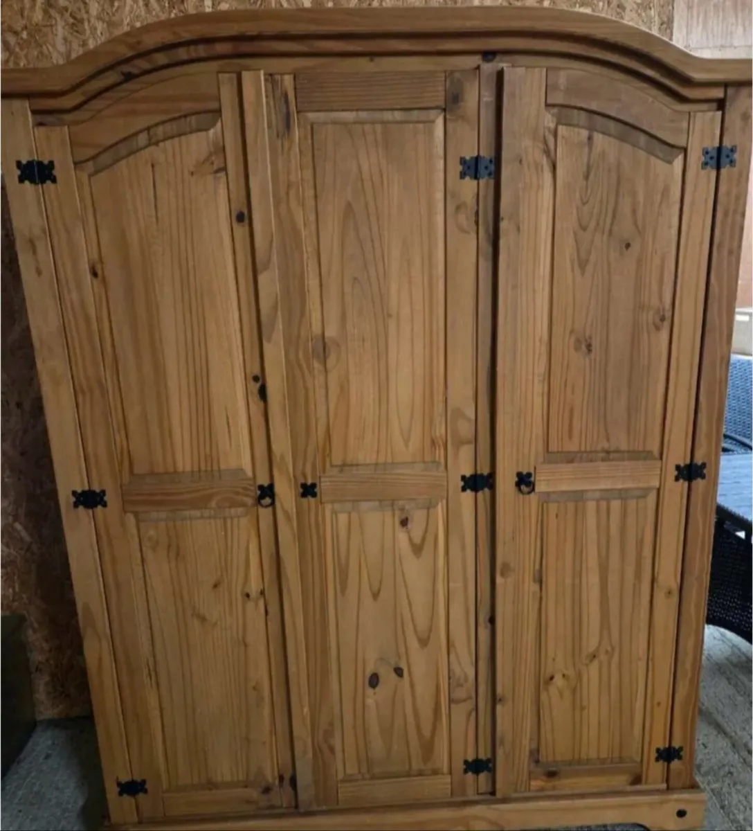 Tripple Mexican pine wardrobe