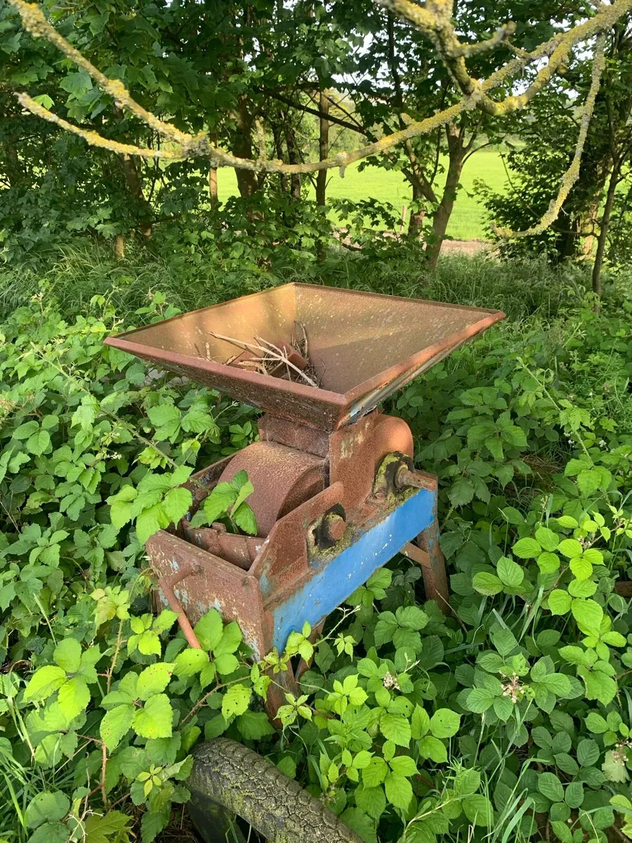 Corn roller