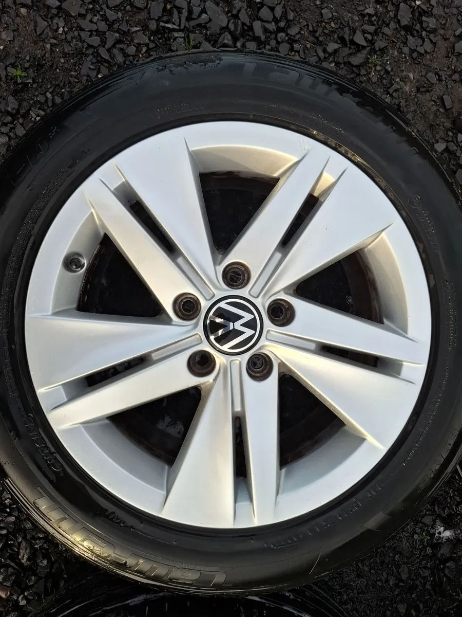 16" Genuine Vw Alloys with tyres - Image 1