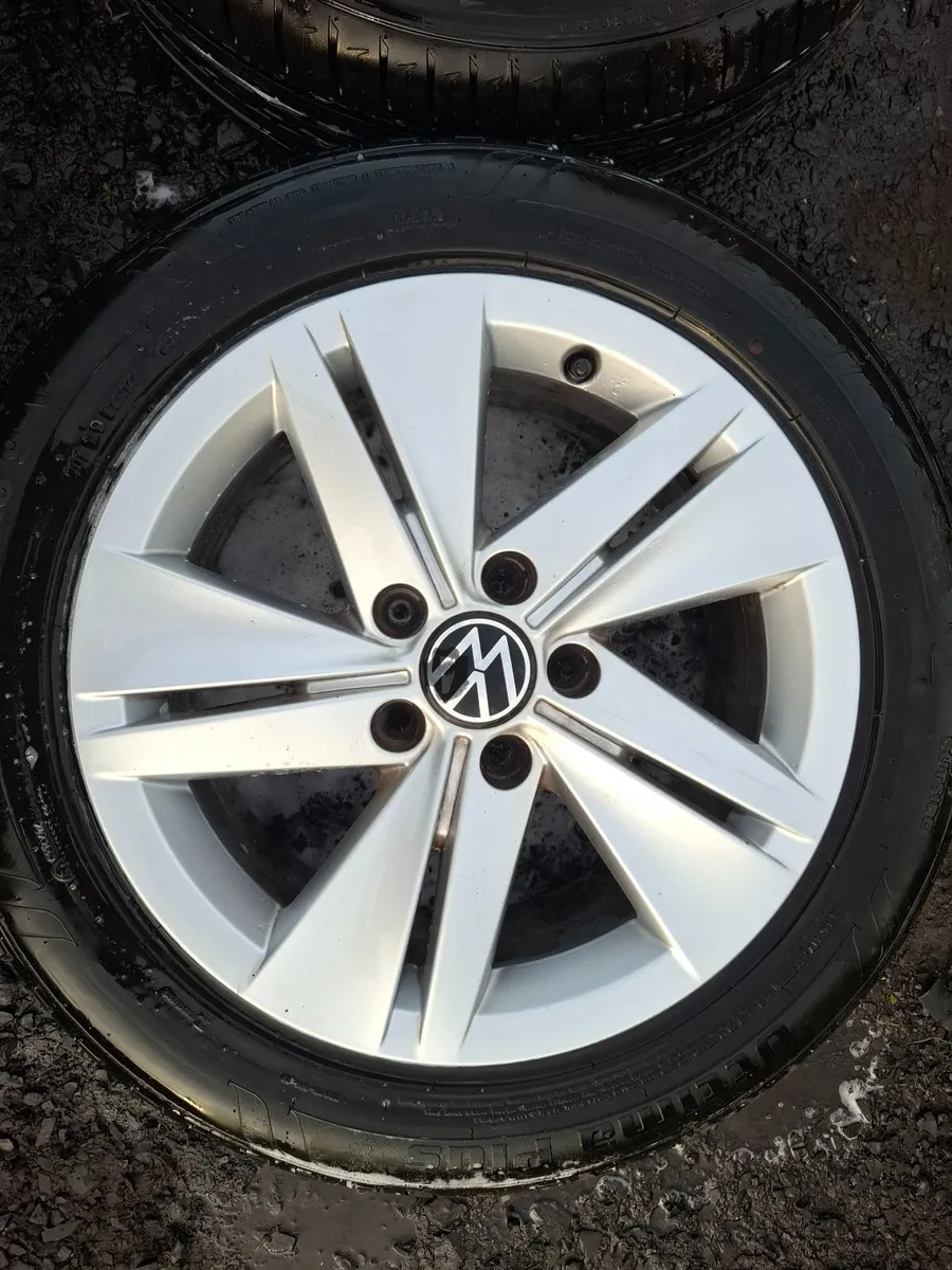 16" Genuine Vw Alloys with tyres - Image 3