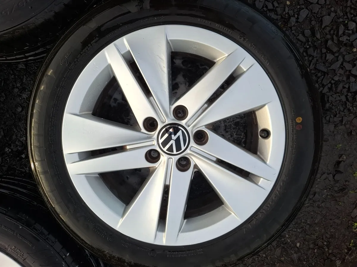 16" Genuine Vw Alloys with tyres - Image 4