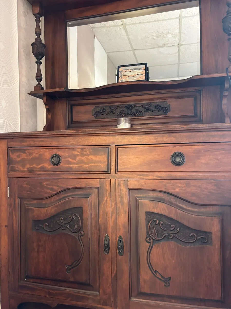 Cabinet - Image 1