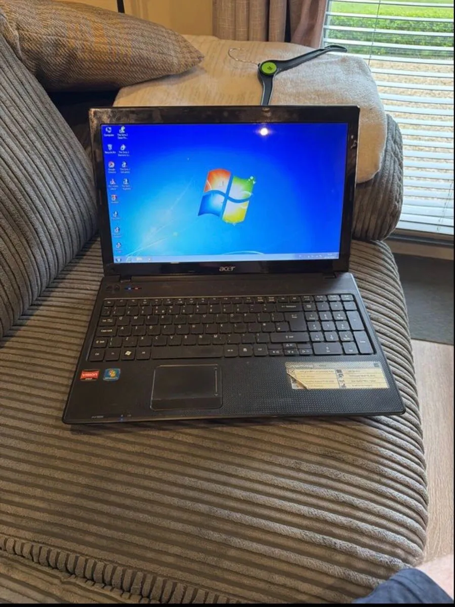 Acer Aspire 5552 - Image 1
