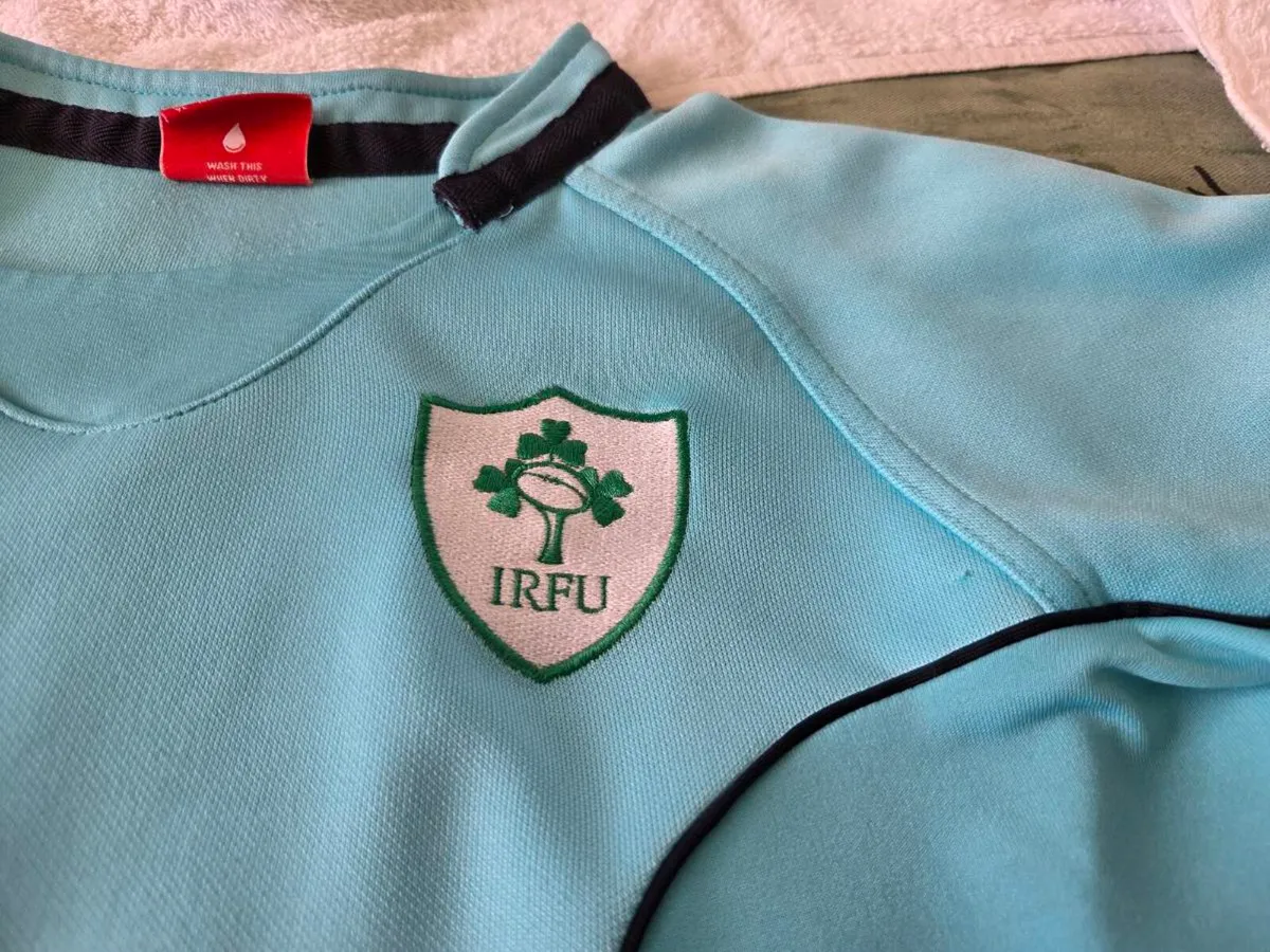 Ireland Rugby Union Away Pro Jersey 2010 to 2011 - Image 2