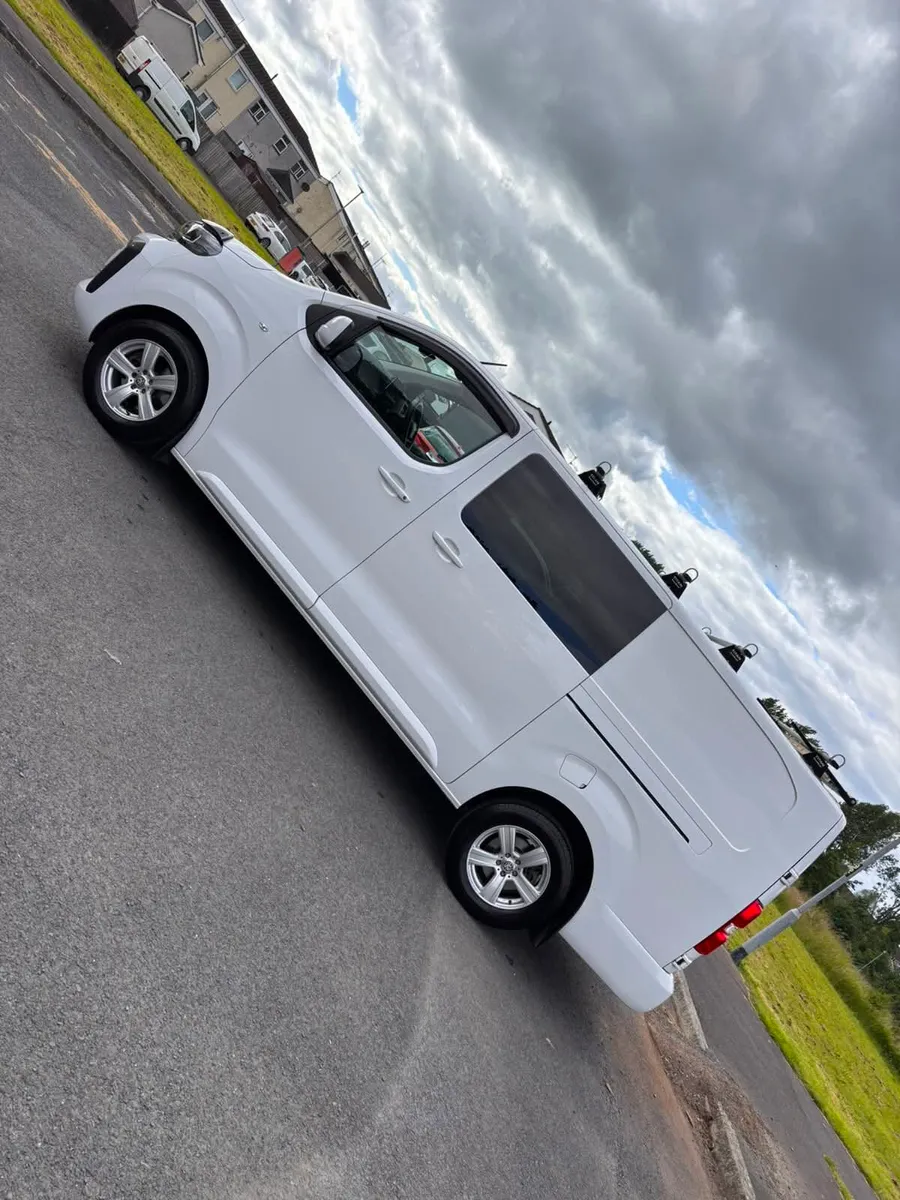 2025 Vauxhall Vivaro Crewcab - Image 4