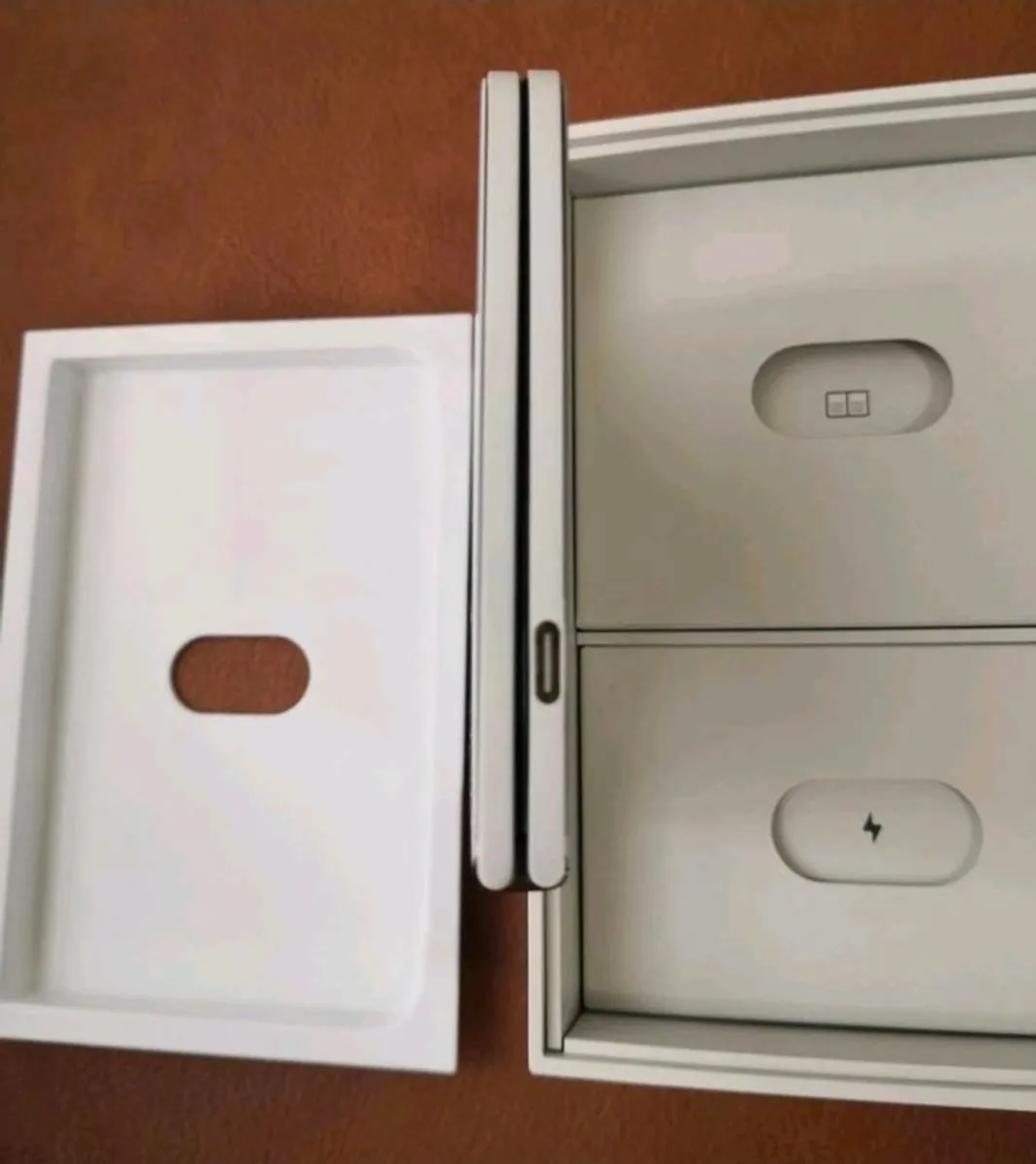 Microsoft Surface Duo (in box mint cond) - Image 3