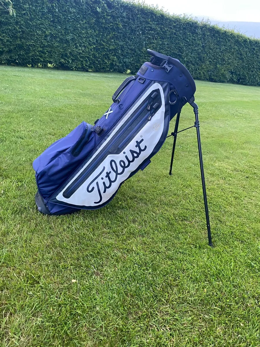 Titleist Golf Bag - Image 1