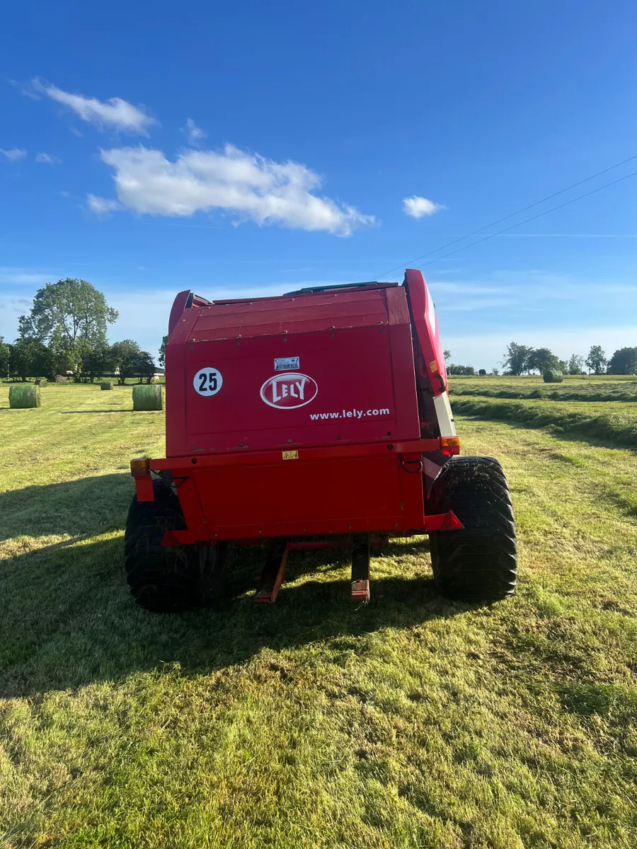 Lely 245 Baler - Image 3