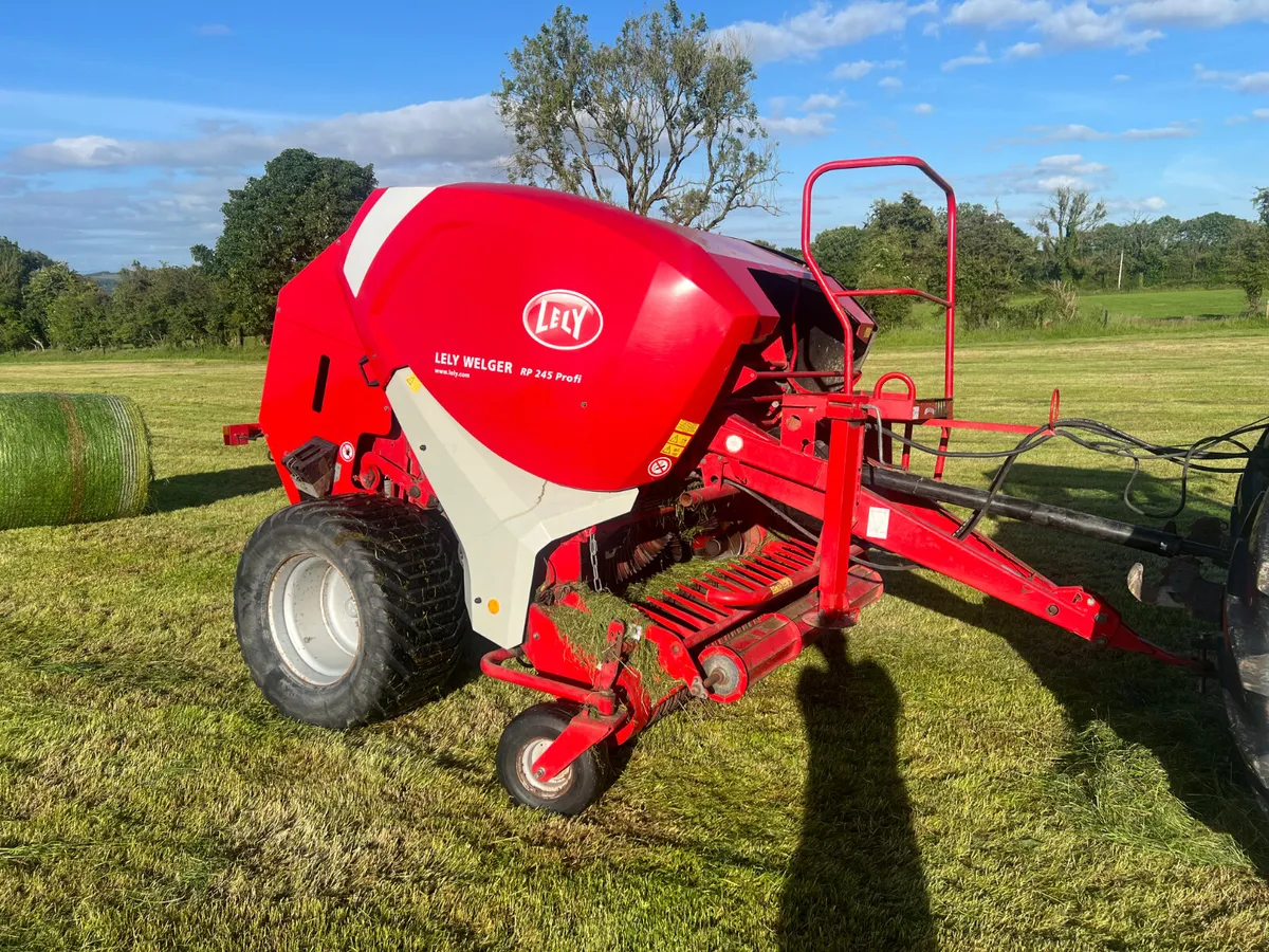 Lely 245 Baler - Image 1