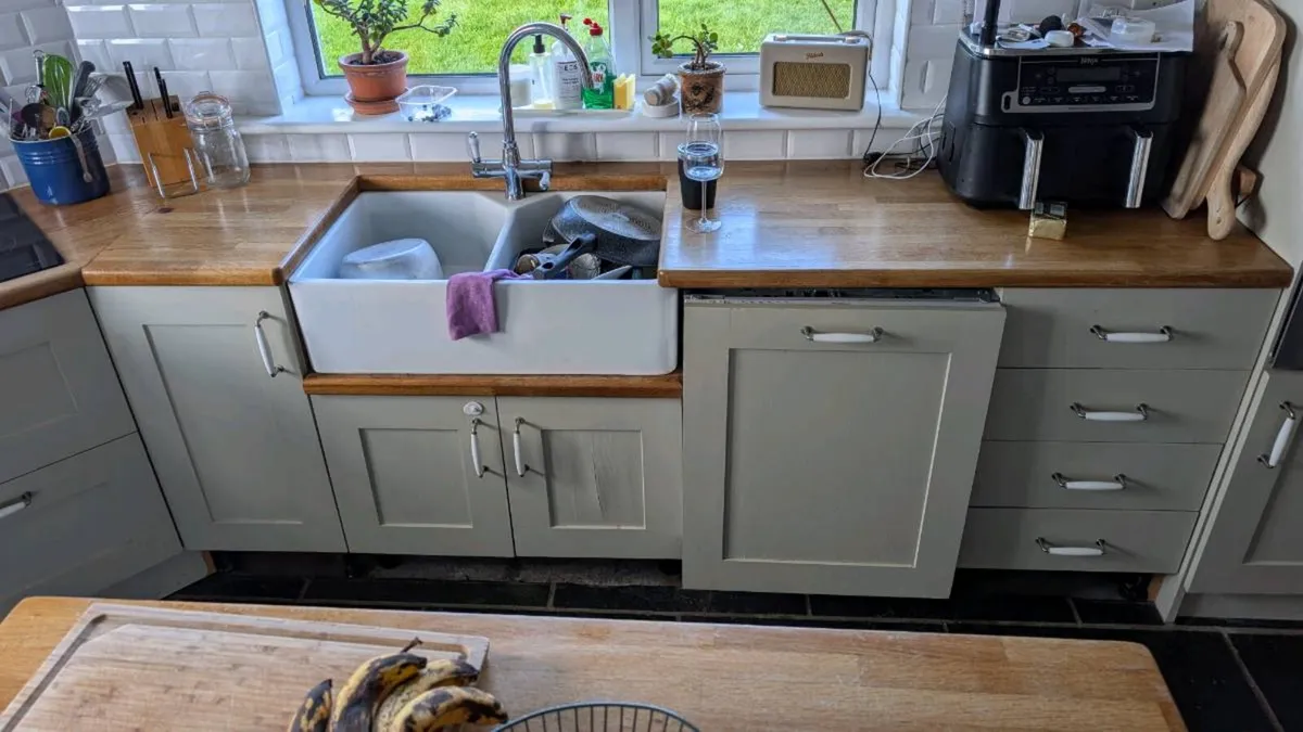 Kitchen Cabinets, Counter, Oven, Hob, island,fidge - Image 4