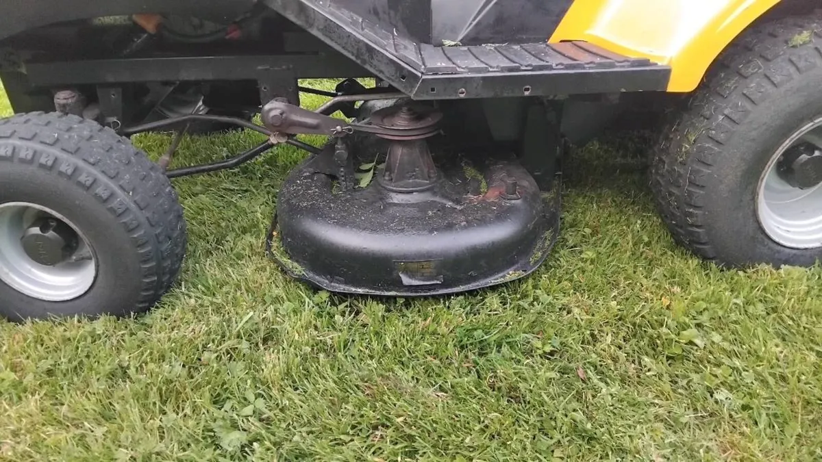 Stiga ride on mower - Image 2