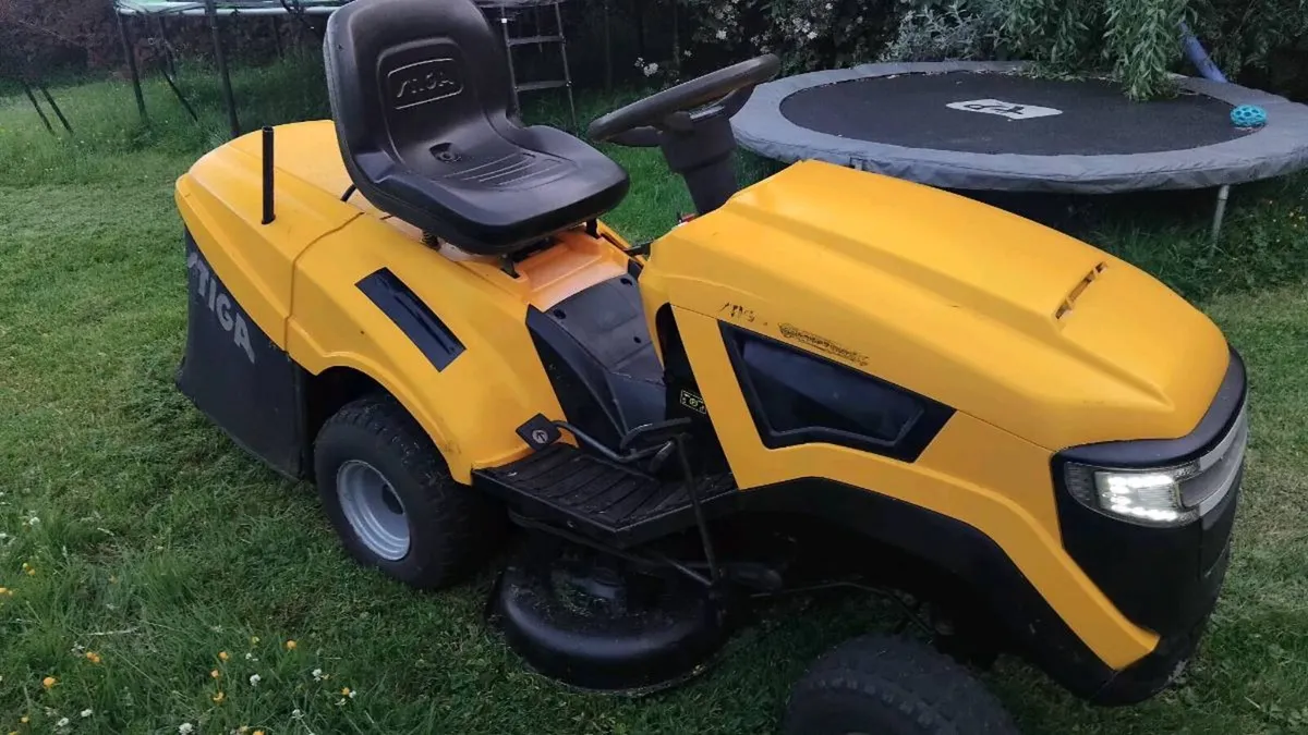 Stiga ride on mower - Image 4