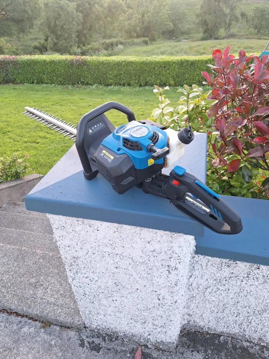 Hedge trimmer - Image 1
