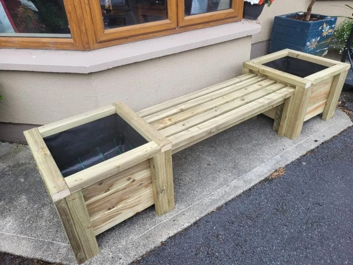 wooden planter with bench - Image 4