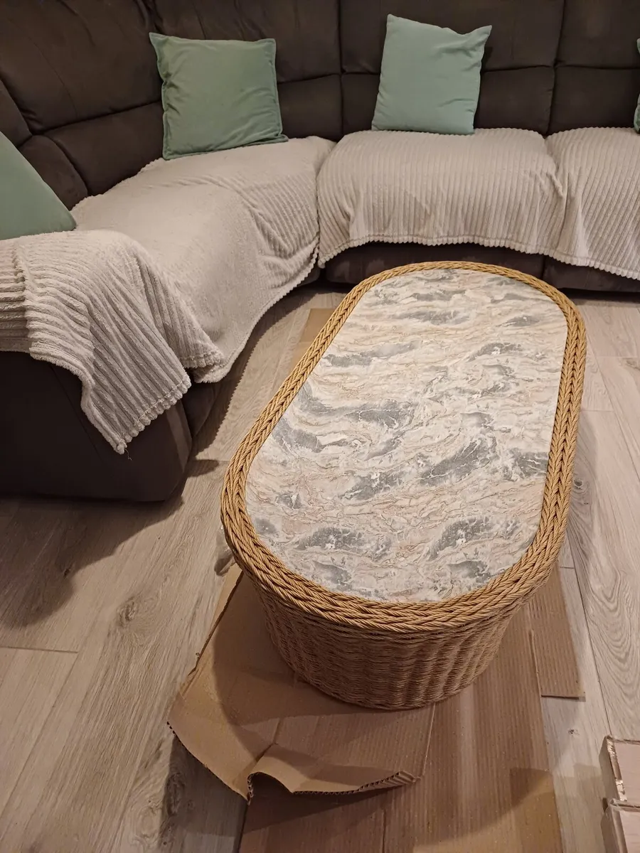 Outdoor garden coffee table - Image 1