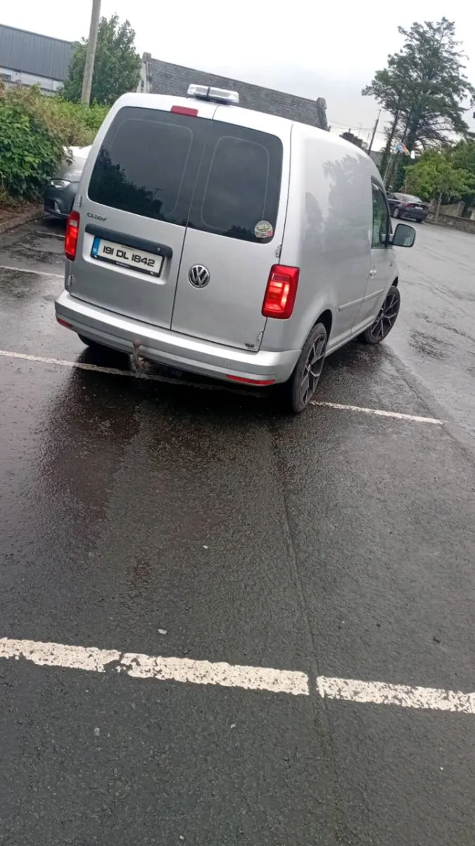 Caddy van - Image 3