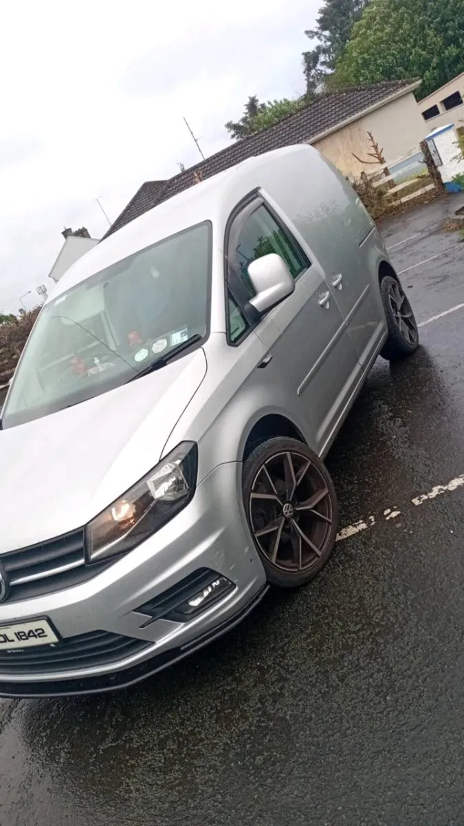 Caddy van - Image 2