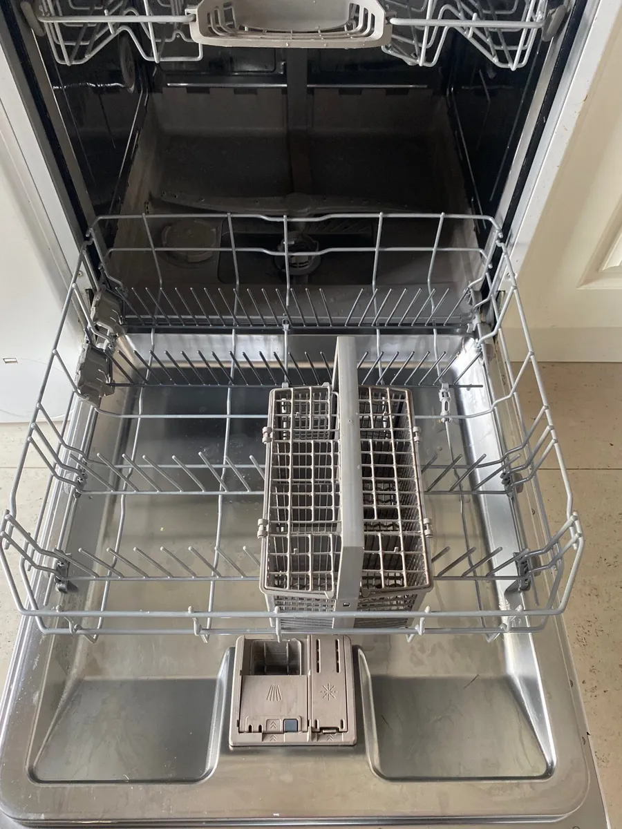 Bosch Dishwasher - Image 3